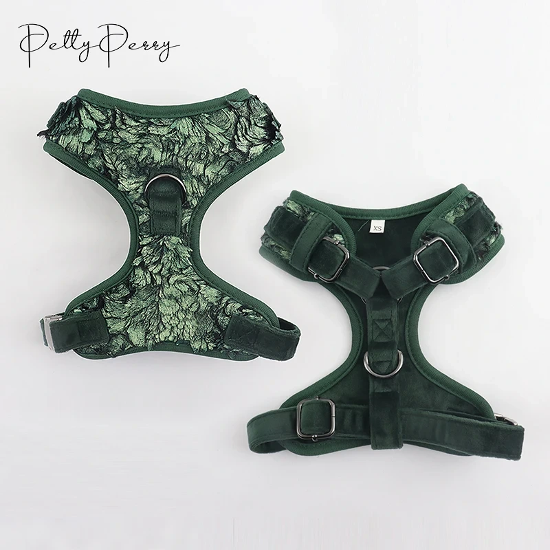 Pet Industry Dernière personnalisé bronzant en peluche en gros hiver velours chien harnais ensemble réglable de luxe collier pour animaux de compagnie harnais laisse nœud papillon ensemble 4 pièces Combo, image 4